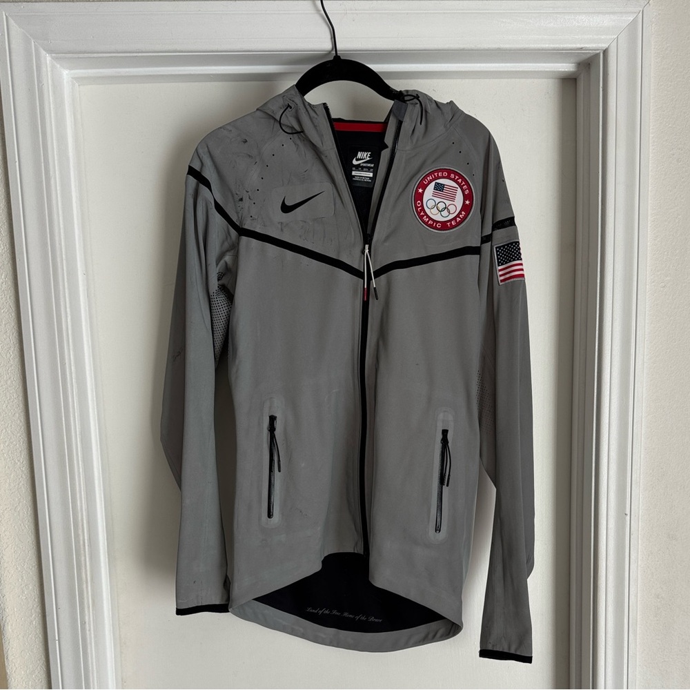 Rare Nike Olympic Team USA silver reflective windbreaker XS